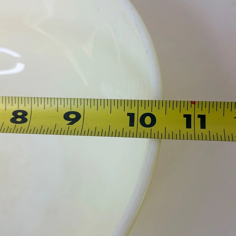 Vintage Pyrex 404 Yellow Mixing Bowl 4 Quart Opal Glass MCM Ovenware 10.5 Inch